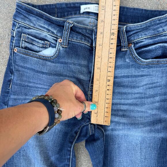 Buckle BKE Victoria Universal Fit Mid Rise Skinny Jeans Size 26 AXB204 - Picture 8 of 10